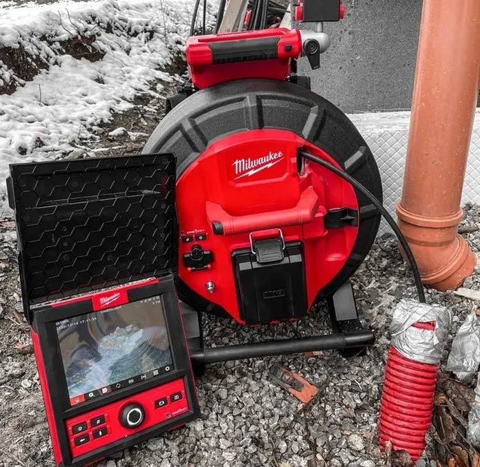 Service de plomberie d’inspection de drain (canalisation et tuyauterie) par caméra à Montréal, Laval, Rive-Nord - AAA Complete Drainage - Débouchage Drain Montréal & Laval
