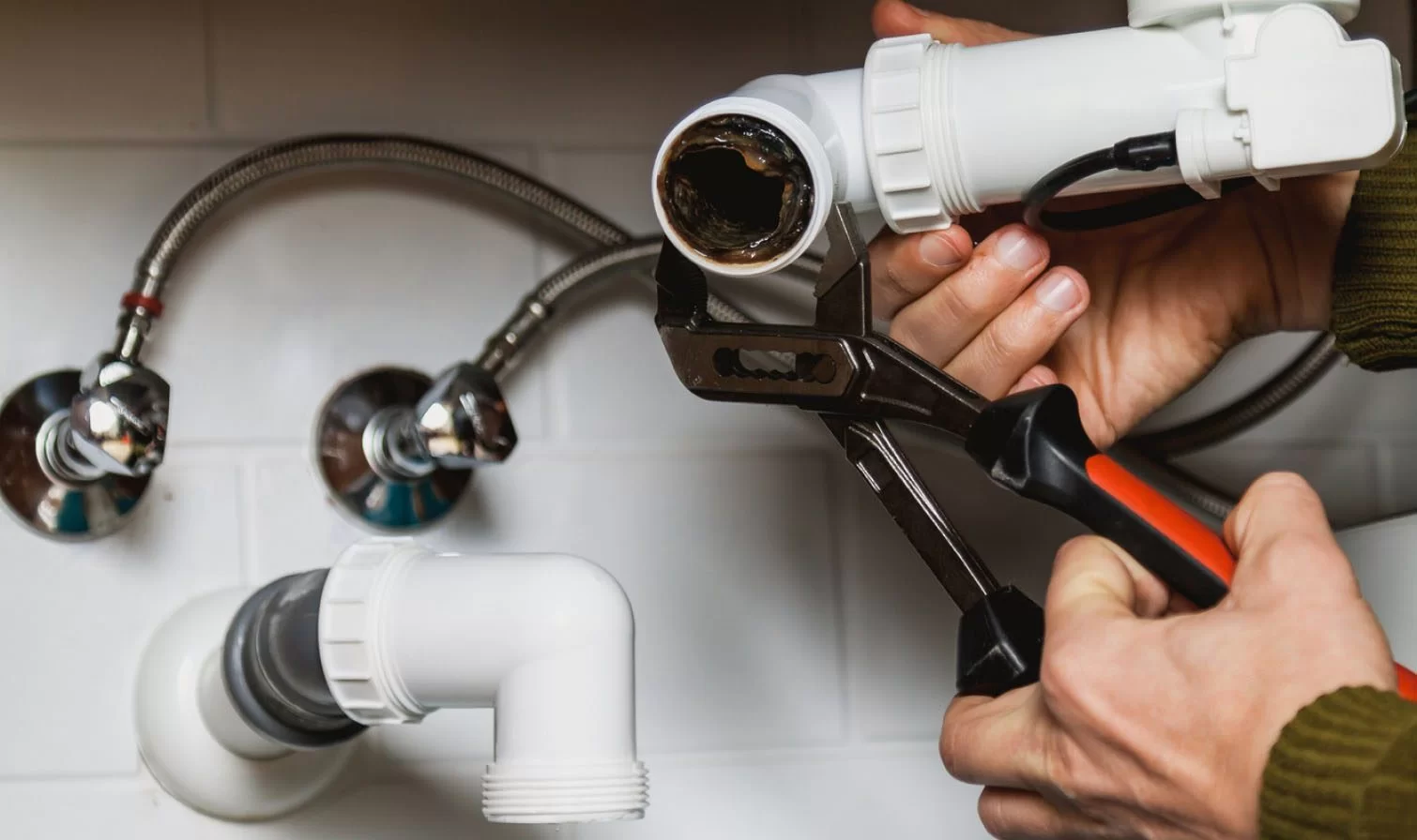 Service de nettoyage et débouchage urgence 24/7 à Montréal, Laval, Rive-Nord / Entreprise Débouchage Drain Montréal / AAA Complete Drainage Service de nettoyage et débouchage urgence 24/7 à Montréal, Laval, Rive-Nord / Entreprise Débouchage Drain Montréal / AAA Complete Drainage